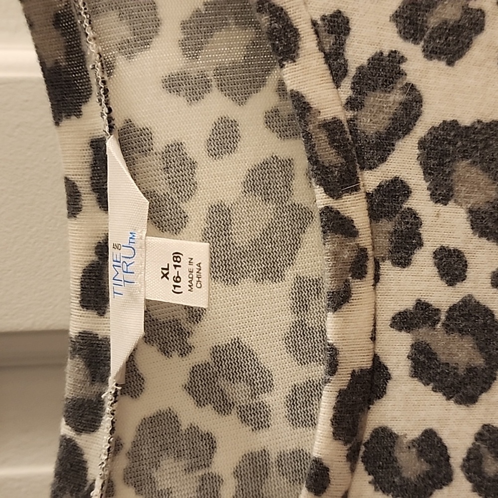 Time and True women's XL long sleeve shirt NWT - Picture 3 of 7